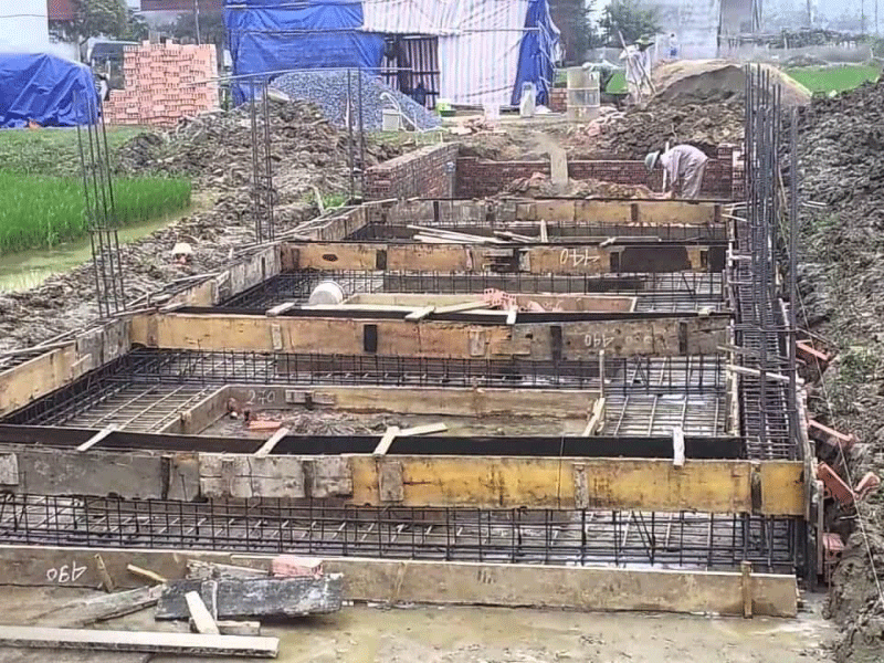 Đào móng nhà tại Quốc Oai 2 Đào móng nhà