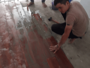 Sửa chữa nhà cũ, ốp lát