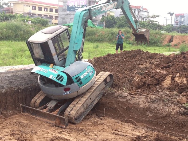 Đào móng nhà tại Ba Vì 1 Đào móng nhà