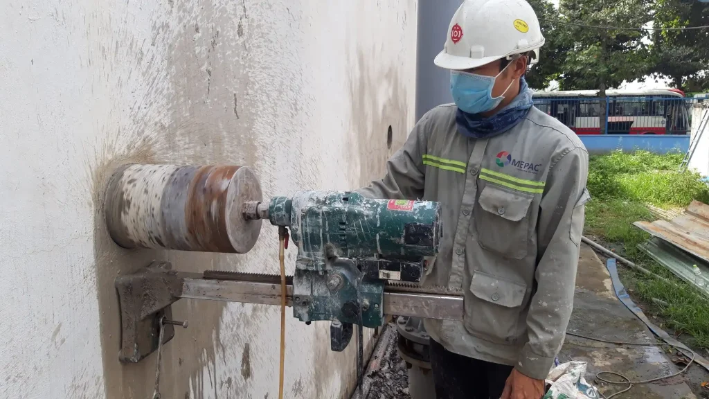 Khoan cắt bê tông tại xã Đại Thanh 1 38